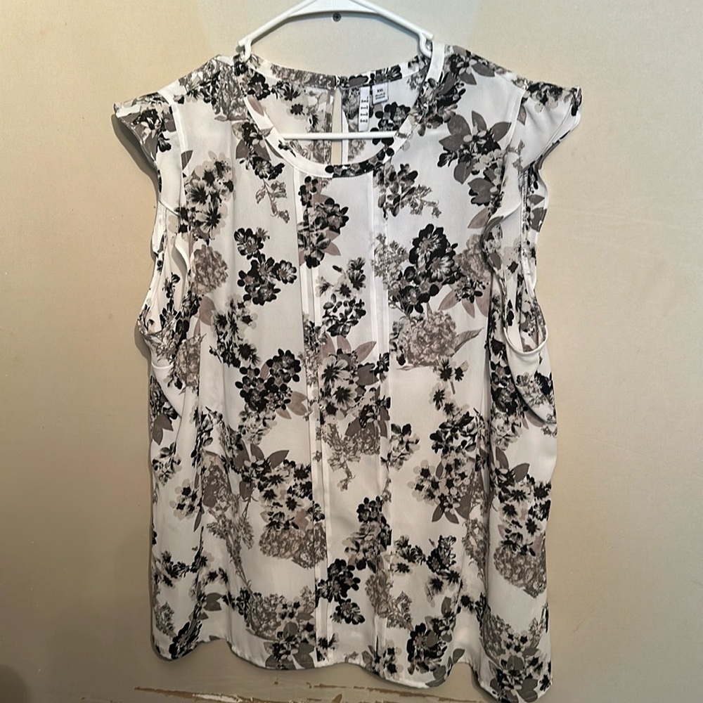 ELLE Cap sleeve top